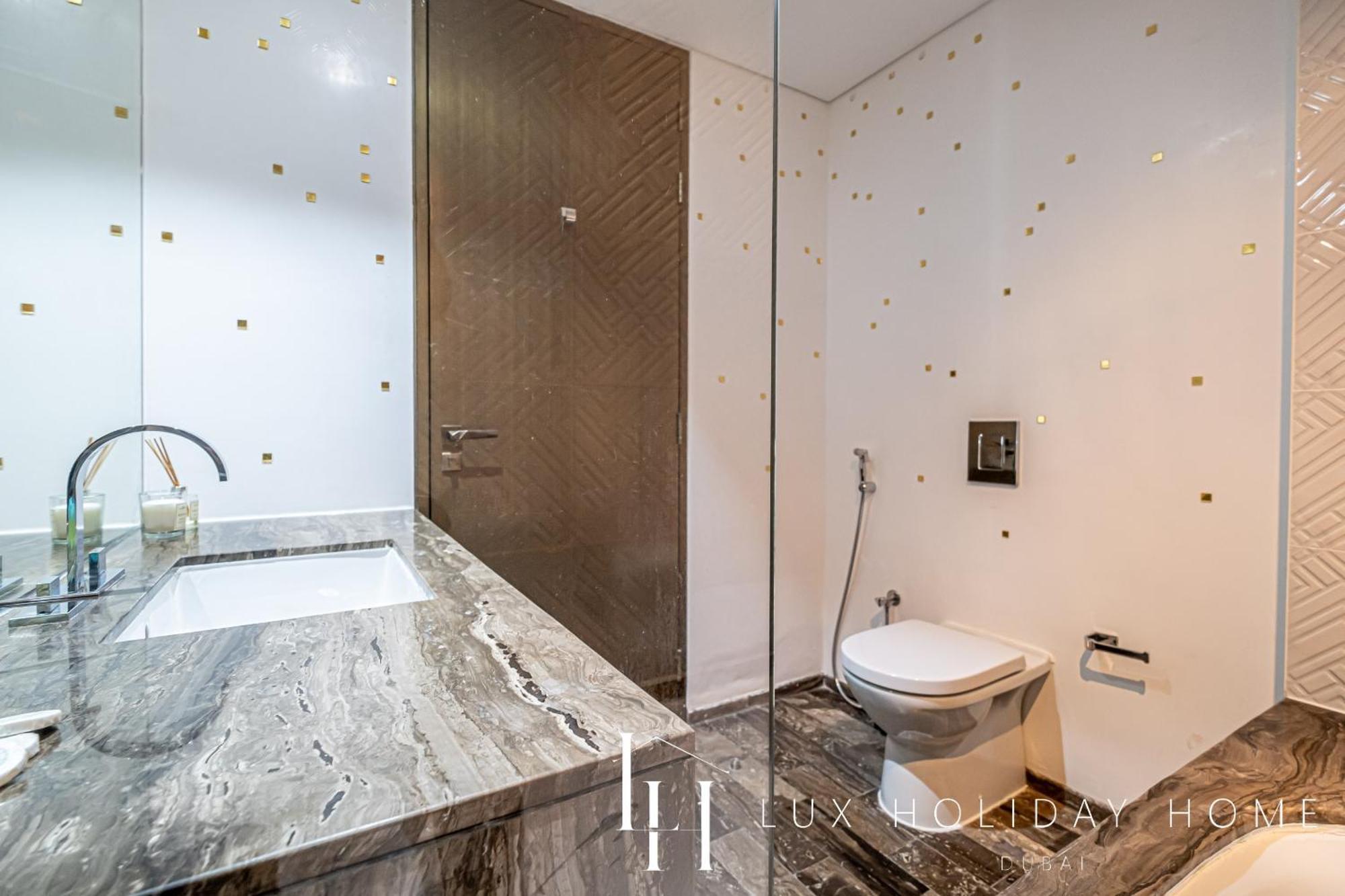 Lux - Lavish Suite With Full Palm Jumeirah View 1 دبي المظهر الخارجي الصورة